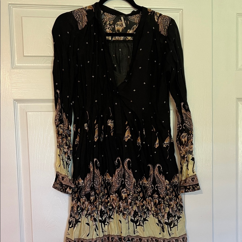 Anthropologie Black and Cream Paisley Long Sleeve Dress